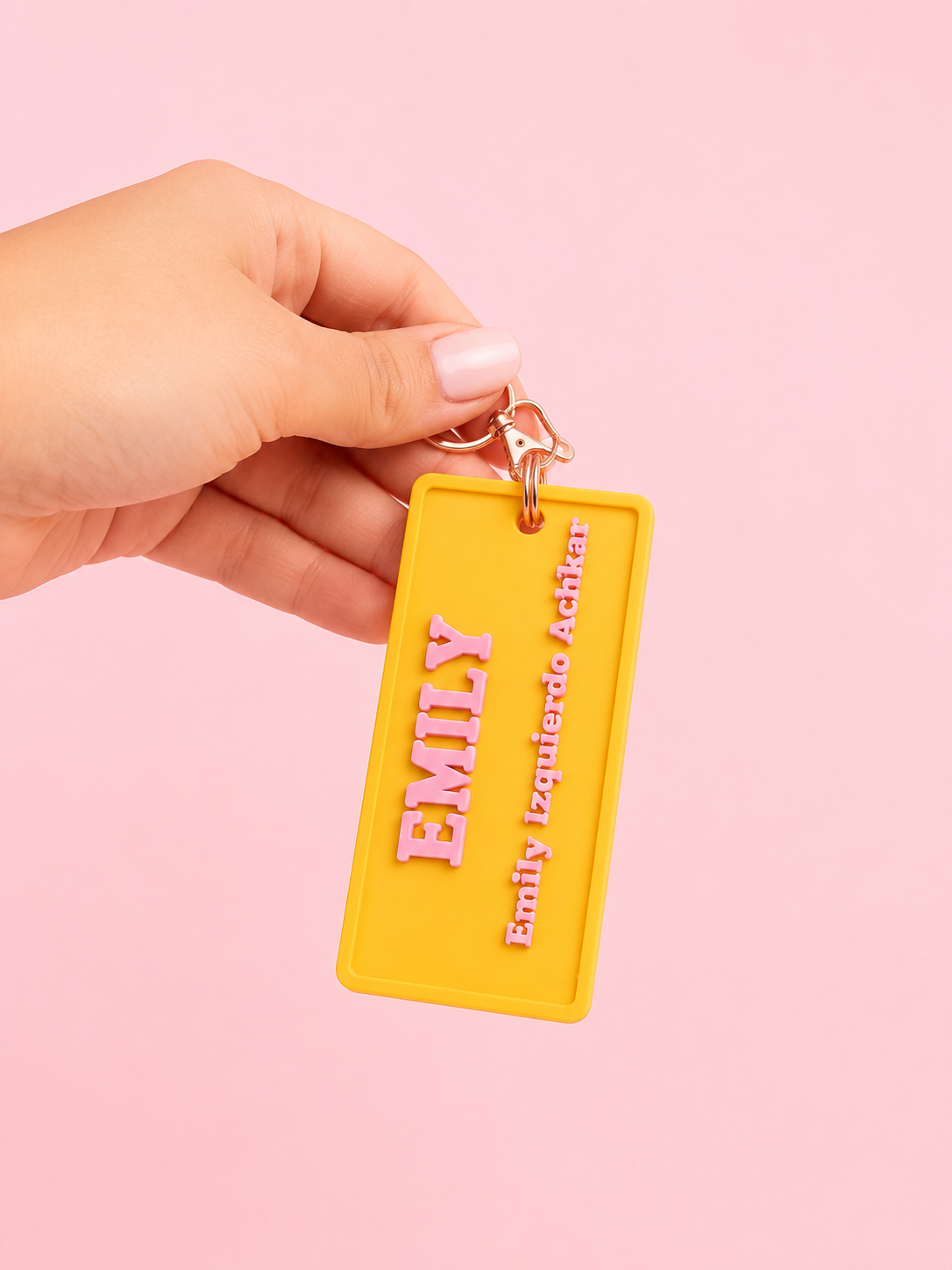 LLavero etiqueta con nombre personalizado silbato